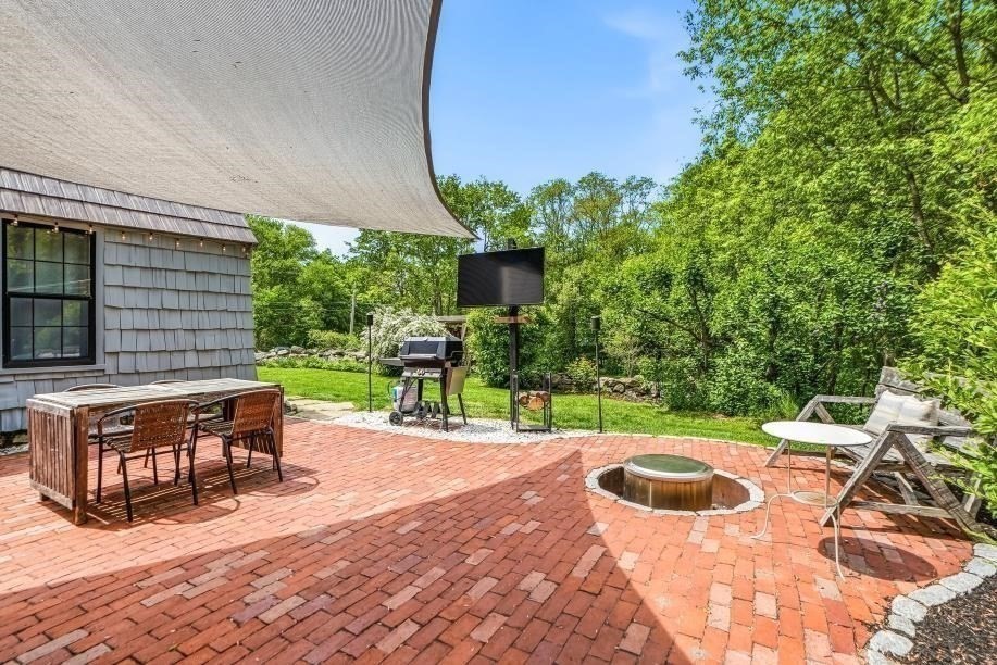 52 Elm Street Upton, MA 01568 - Photo 31 of 42