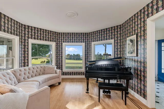 $1,325,000 | 302 Ledge Hill Drive, Georgia, VT 05478