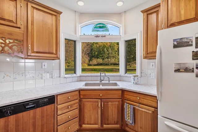 $1,325,000 | 302 Ledge Hill Drive, Georgia, VT 05478