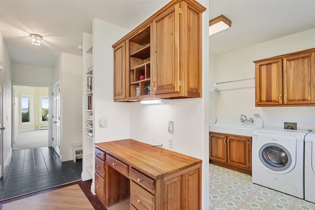 $1,325,000 | 302 Ledge Hill Drive, Georgia, VT 05478