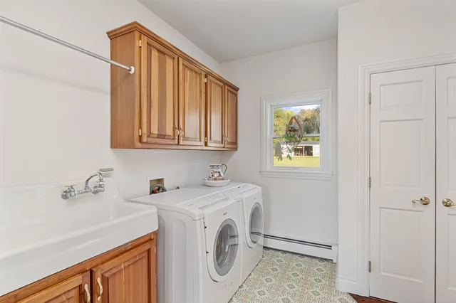 $1,325,000 | 302 Ledge Hill Drive, Georgia, VT 05478