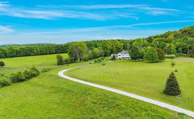 $1,325,000 | 302 Ledge Hill Drive, Georgia, VT 05478