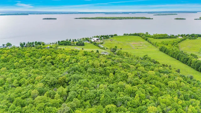 $1,325,000 | 302 Ledge Hill Drive, Georgia, VT 05478