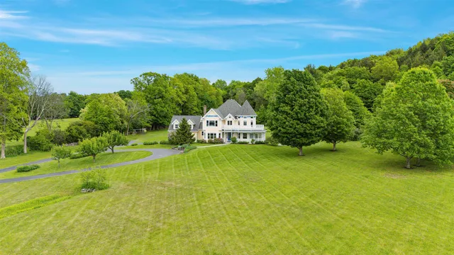 $1,325,000 | 302 Ledge Hill Drive, Georgia, VT 05478