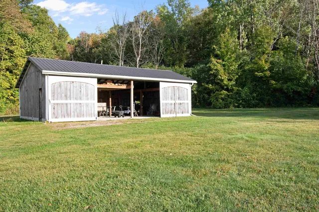 $1,325,000 | 302 Ledge Hill Drive, Georgia, VT 05478