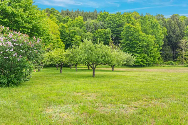 $1,325,000 | 302 Ledge Hill Drive, Georgia, VT 05478