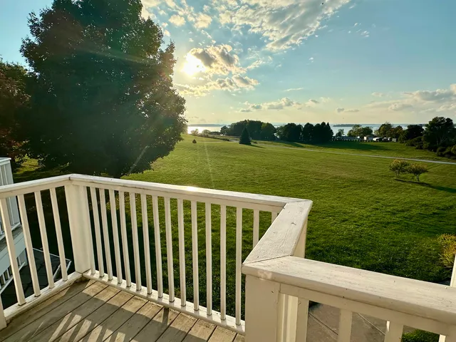 $1,325,000 | 302 Ledge Hill Drive, Georgia, VT 05478