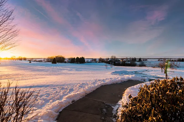 $1,325,000 | 302 Ledge Hill Drive, Georgia, VT 05478