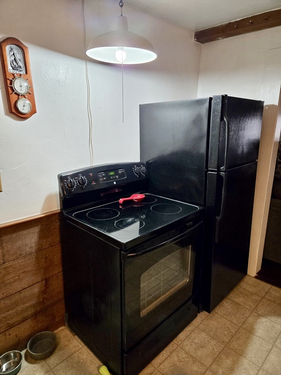 29 Finn Park Road Rutland, MA 01543 - Photo 8 of 24 a stove top oven sitting inside of a kitchen