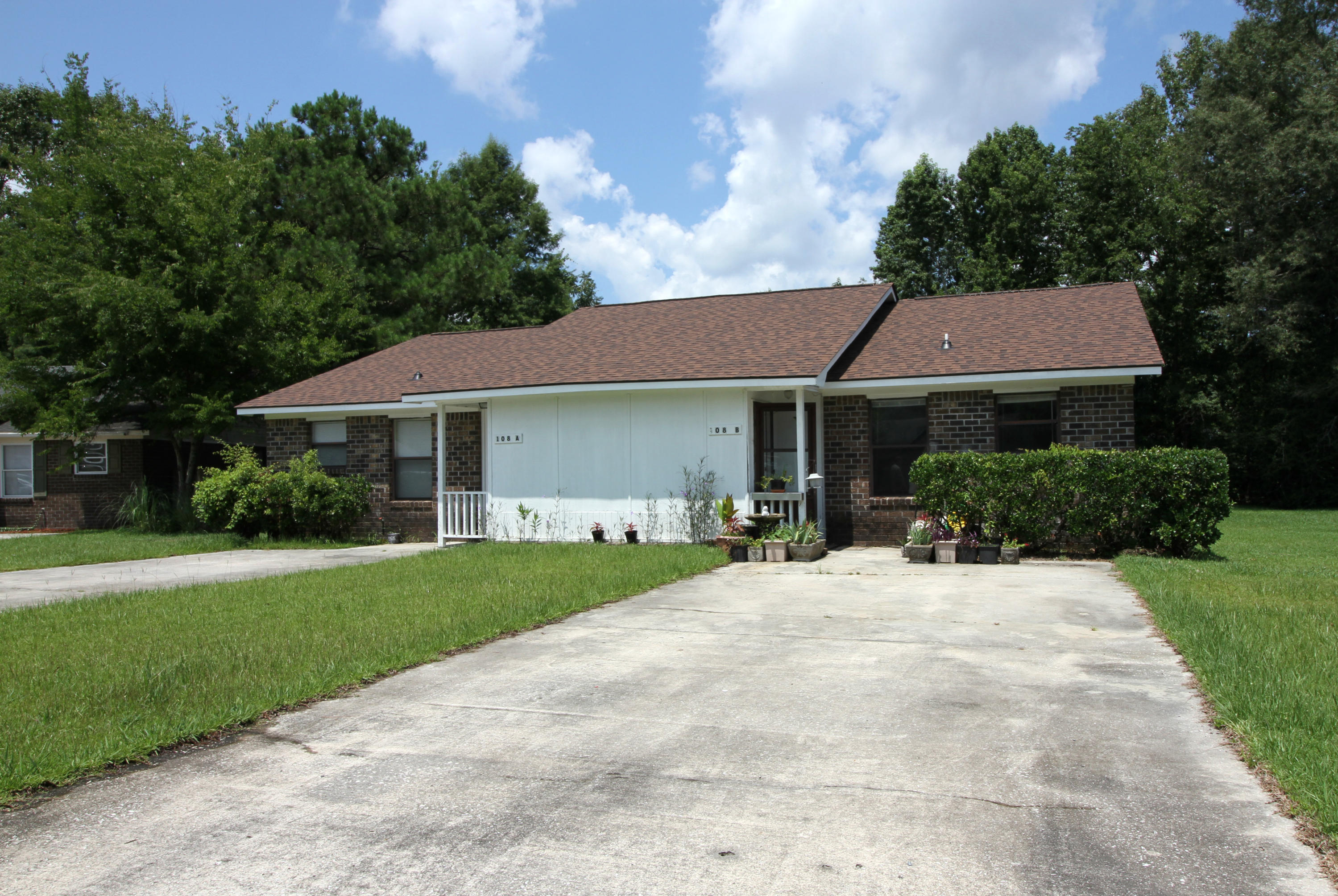108 Peach Road Goose Creek, SC 29445 - Photo 1 of 18 IMG_6032