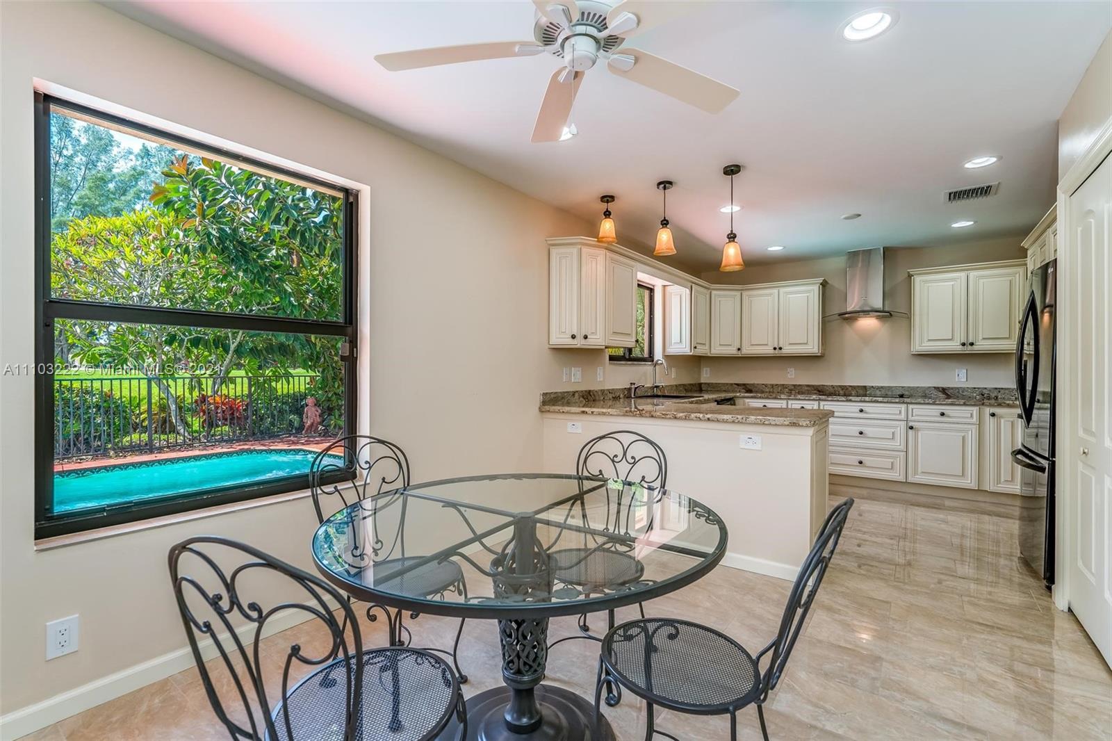 10104 Canoe Brook Circle Boca Raton, FL 33498 - Photo 5 of 17 Gallery Image 5