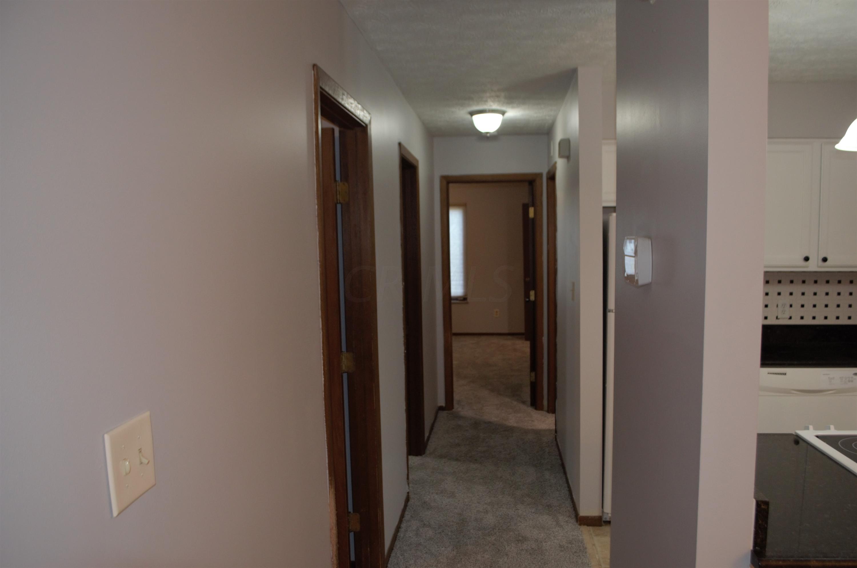 1300 Yorkland Road Columbus, OH 43232 - Photo 16 of 33