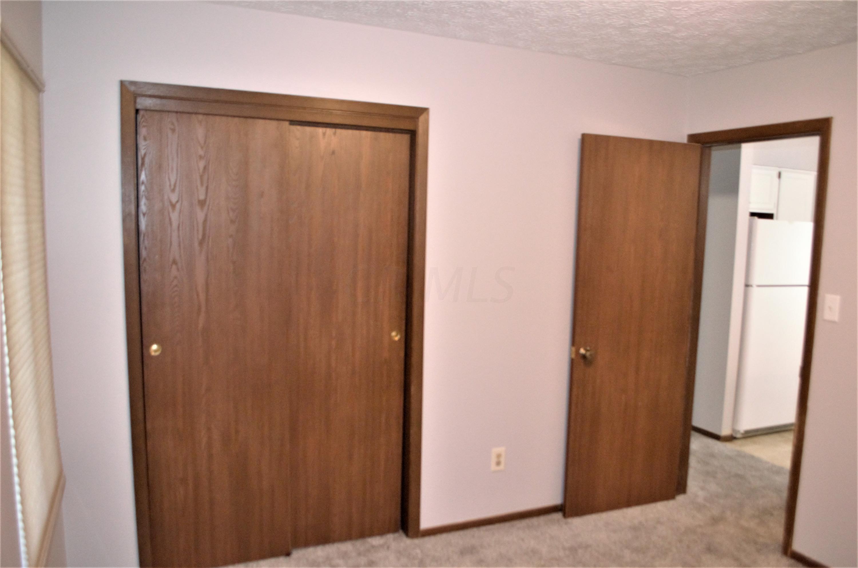 1300 Yorkland Road Columbus, OH 43232 - Photo 18 of 33