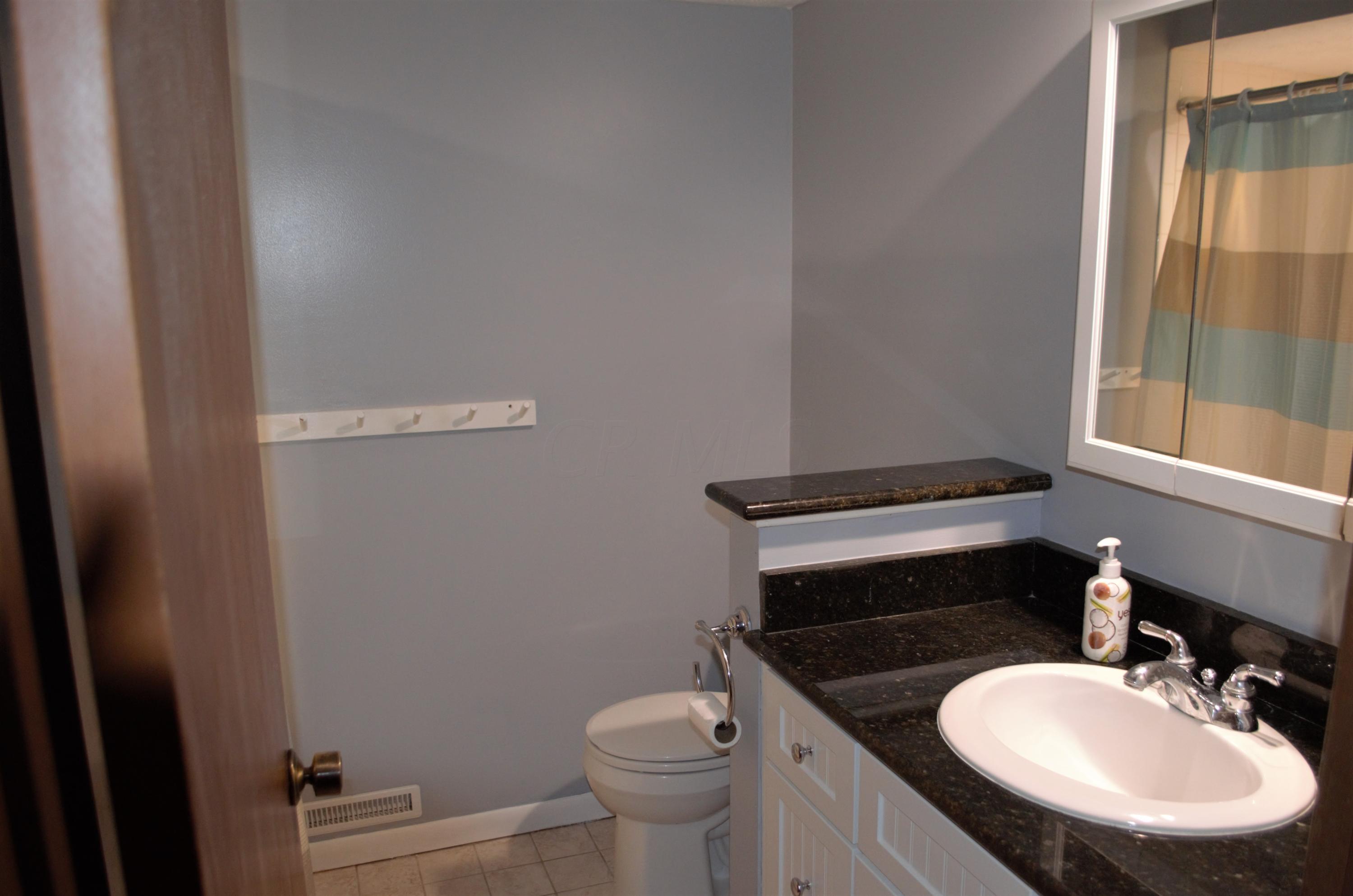 1300 Yorkland Road Columbus, OH 43232 - Photo 24 of 33