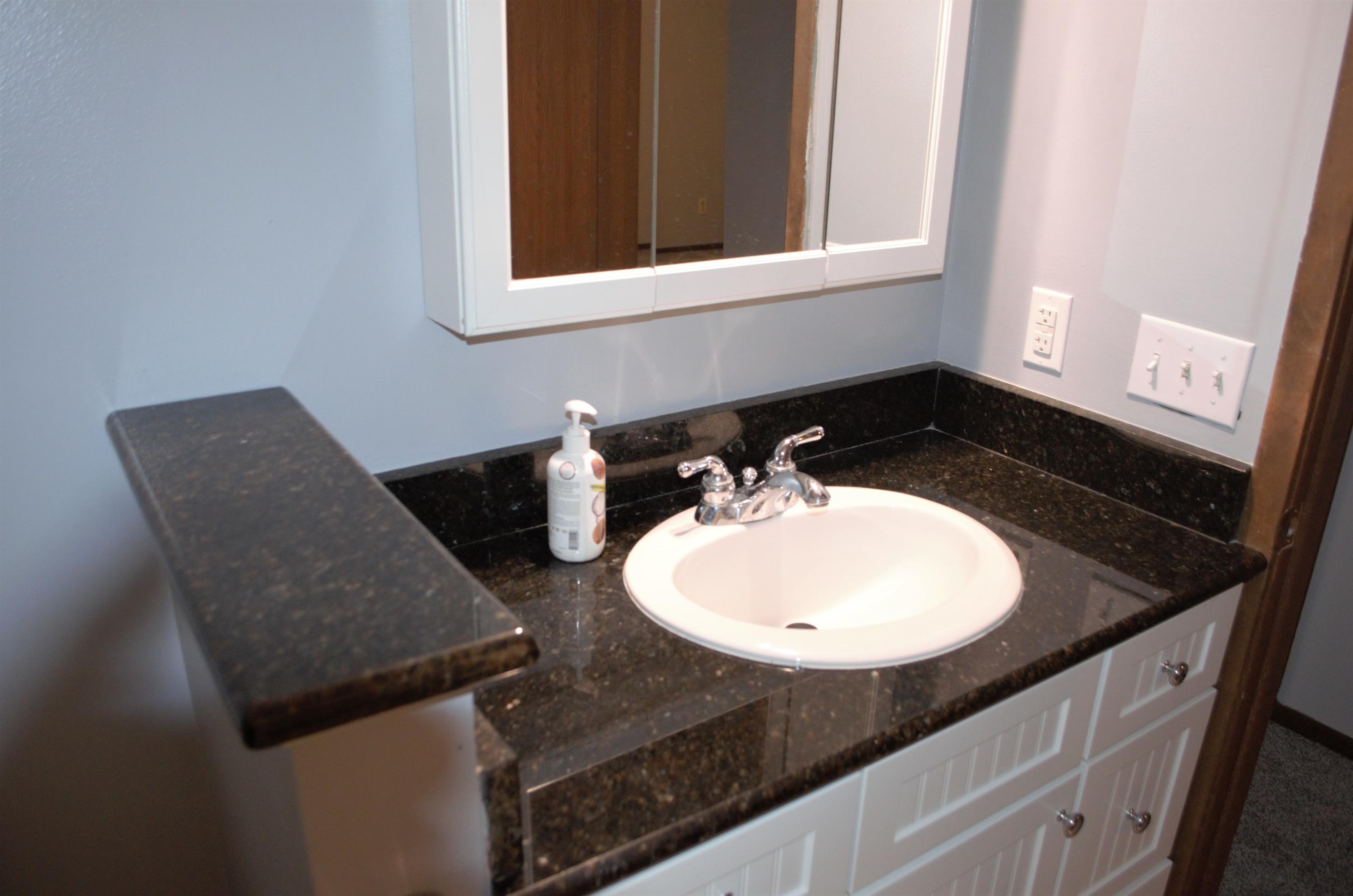 1300 Yorkland Road Columbus, OH 43232 - Photo 25 of 33