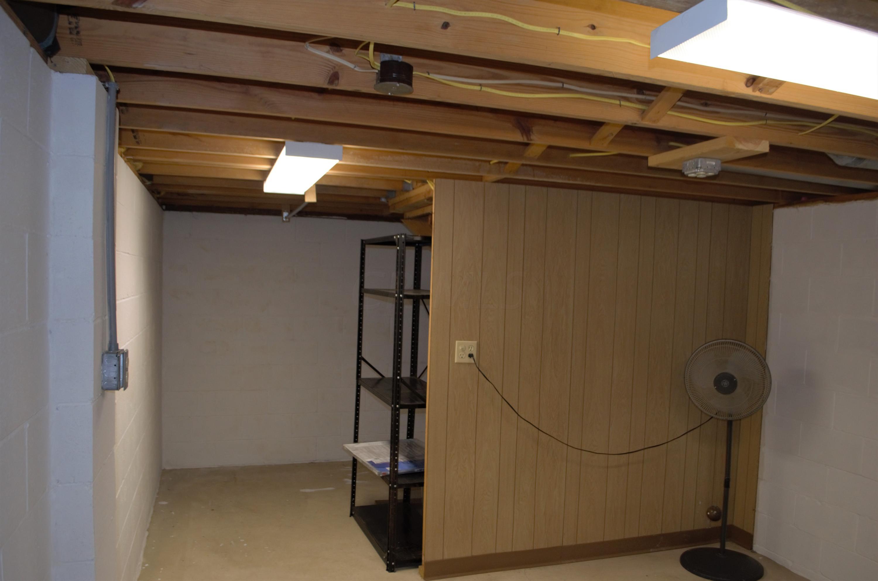1300 Yorkland Road Columbus, OH 43232 - Photo 26 of 33