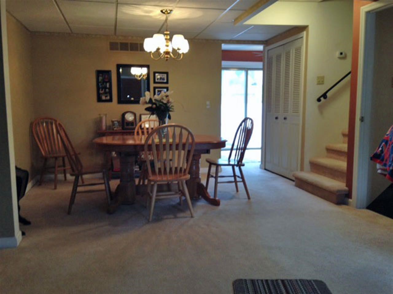 90 Richmond Road Macomb, IL 61455 - Photo 4 of 16 Gallery Image 4