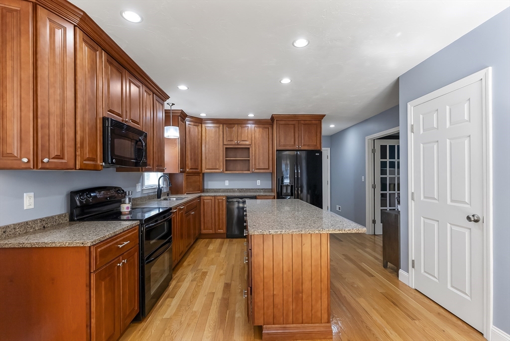 6 Priscilla Road Duxbury, MA 02332 - Photo 9 of 22 Gallery Image 9