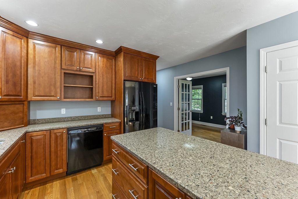 6 Priscilla Road Duxbury, MA 02332 - Photo 10 of 22 Gallery Image 10