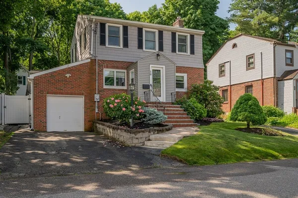 $749,000 | 10 Richards Road, Weymouth, MA 02189