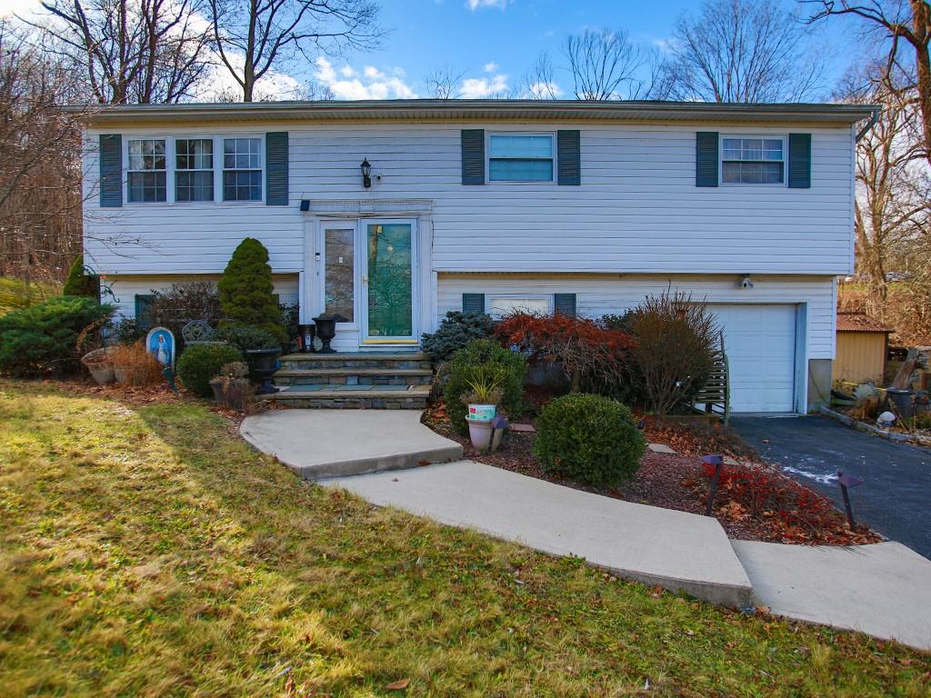 49 Surrey Road Chester, NY 10918 - Photo 1 of 1 Gallery Image 1