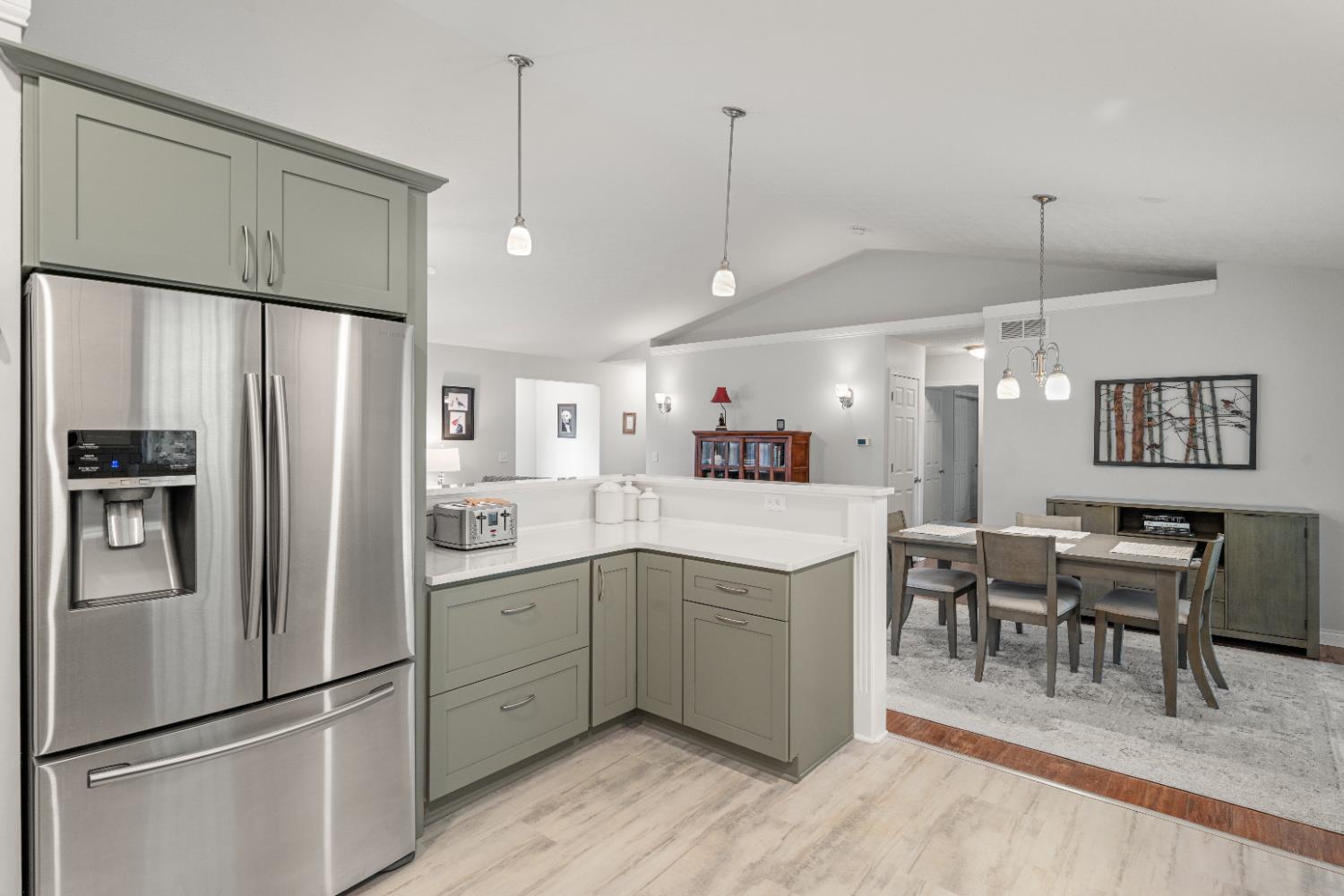 579 Hickory Road Lawrenceburg, IN 47025 - Photo 5 of 40 Open concept first floor with cathedral ceilings!