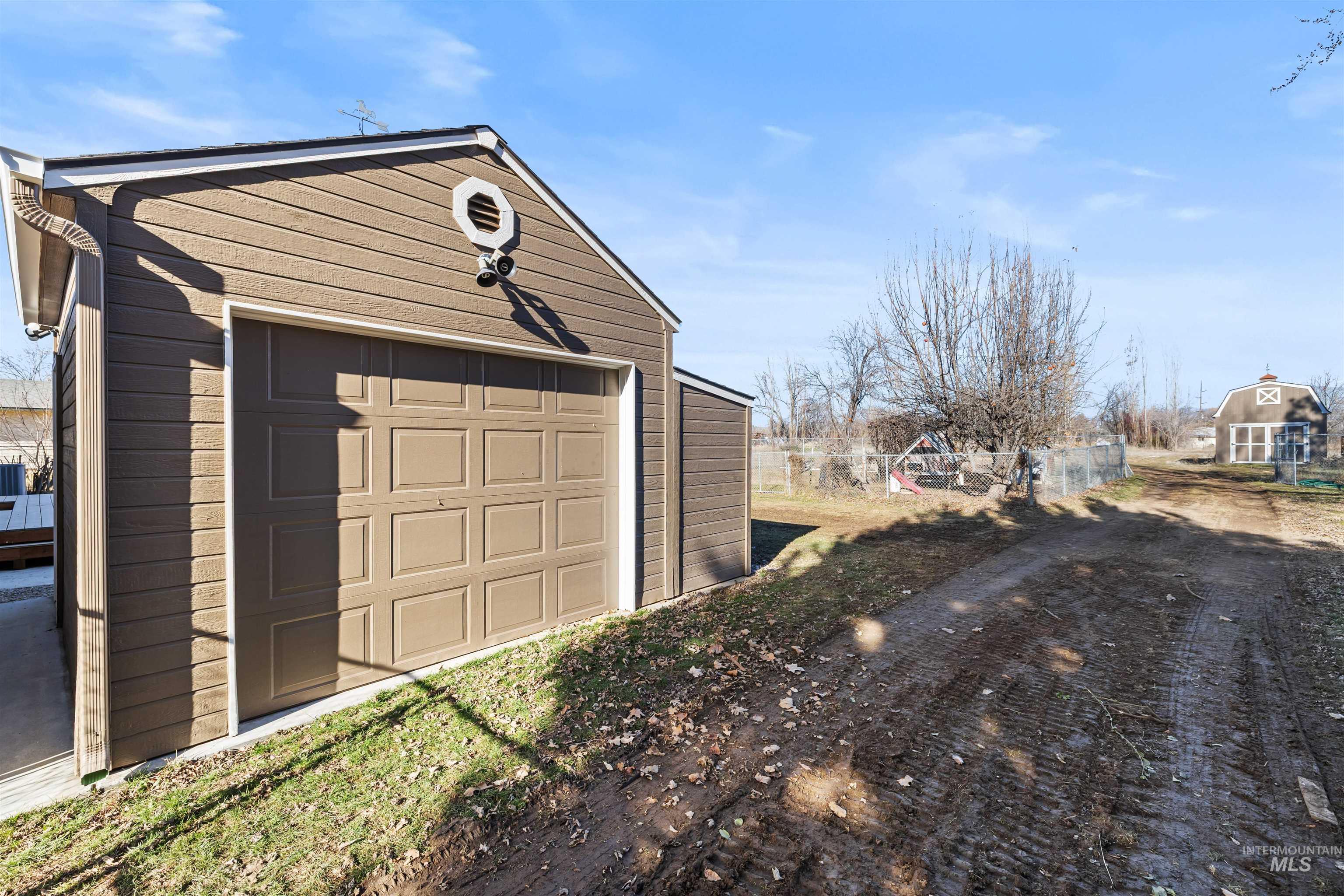 3154 South McCormick Way Boise, ID 83709 - Photo 37 of 50 View of detached garage