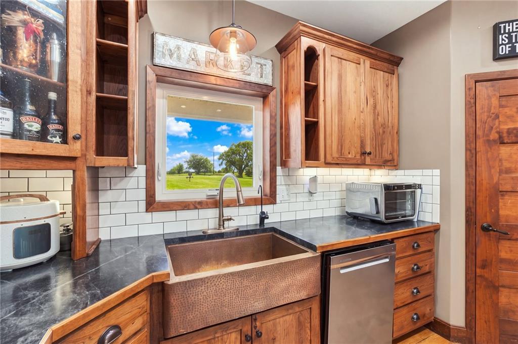 26639 Southeast 300th Road Kincaid, KS 66039 - Photo 16 of 61 Gallery Image 16