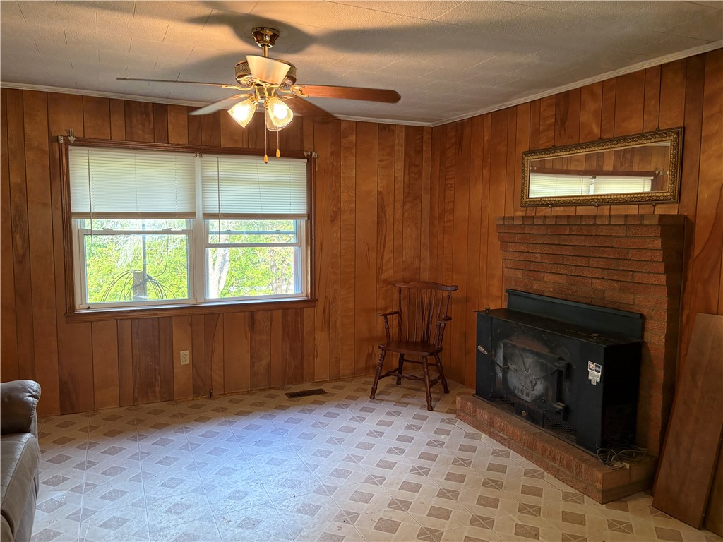590 Stamp Creek Road Salem, SC 29676 - Photo 4 of 10 Wood Stove insert in Living room