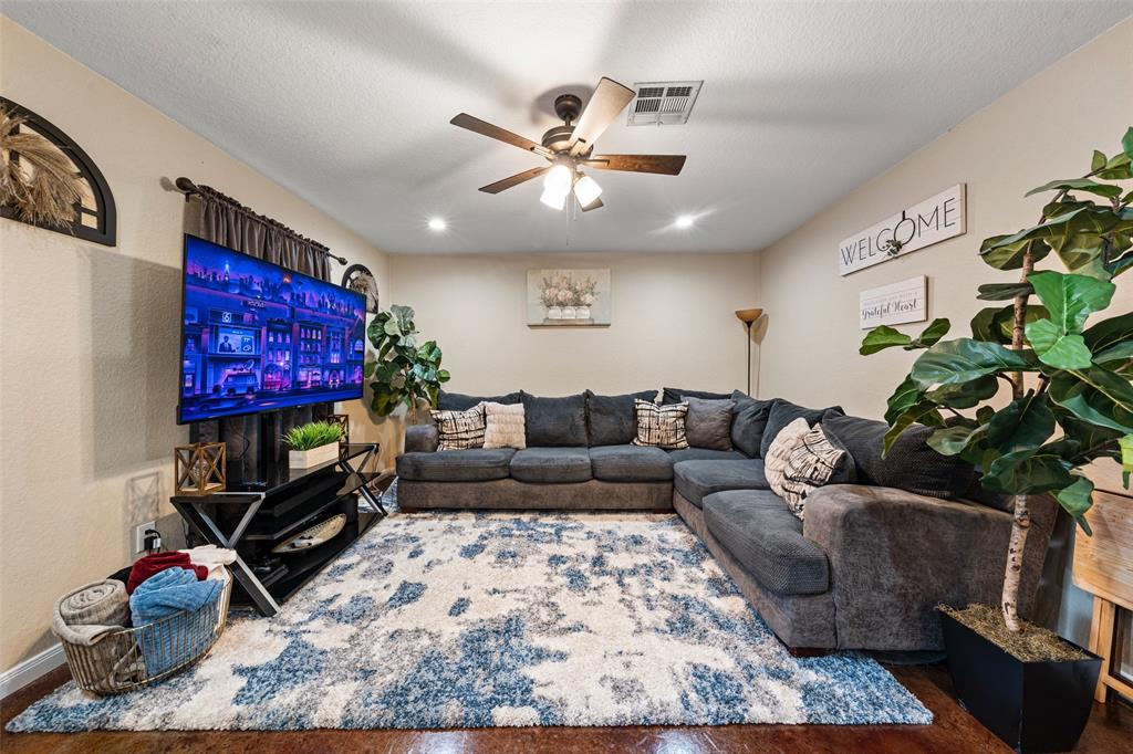 1617 Cumberland Avenue Waco, TX 76708 - Photo 4 of 17