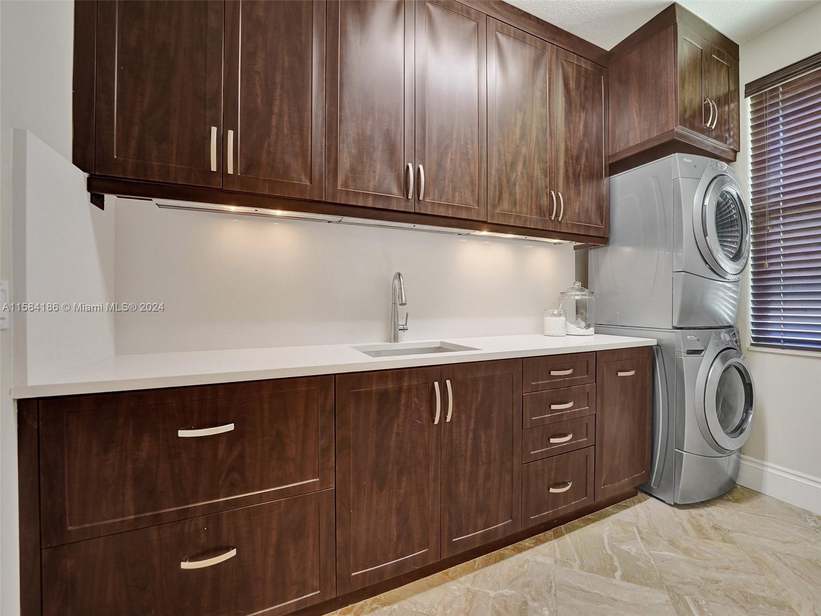 3166 Inverness Weston, FL 33332 - Photo 67 of 81 Gallery Image 67