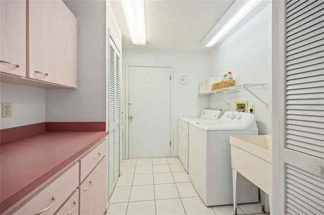 $405,000 | 2926 Meadowood Lane, Sebring, FL 33875