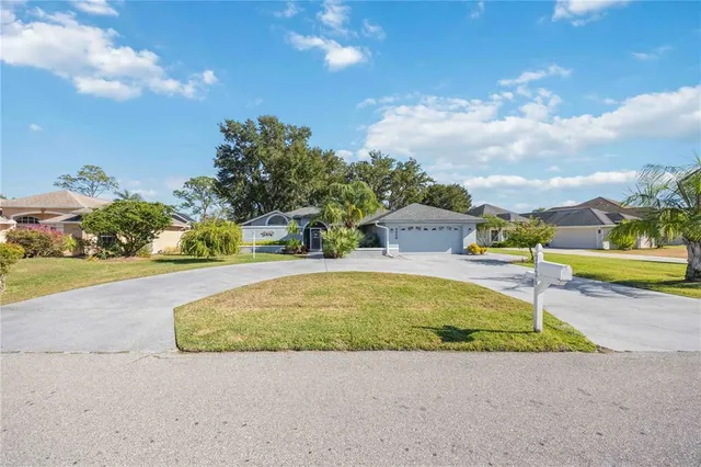 $405,000 | 2926 Meadowood Lane, Sebring, FL 33875