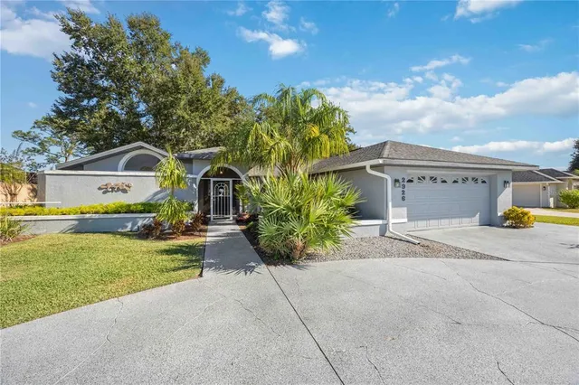 $405,000 | 2926 Meadowood Lane, Sebring, FL 33875