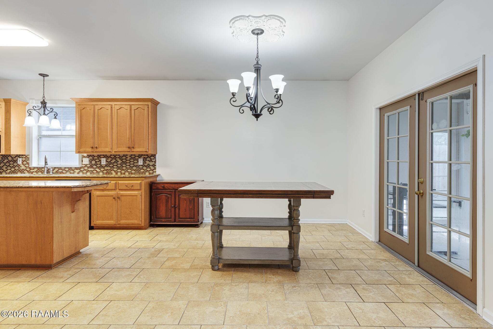 808 Canberra Road Lafayette, LA 70503 - Photo 7 of 25 7-web-or-mls-808 Canberra Rd-7