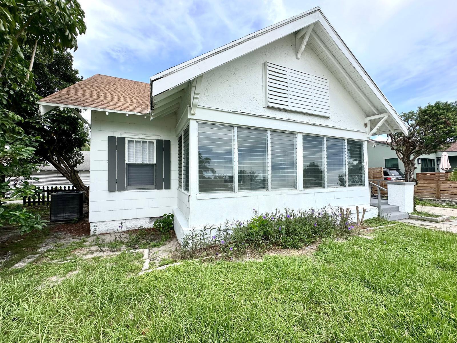 523 Valley Forge Road West Palm Beach, FL 33405 - Photo 10 of 20 997ce96f-b565-4a8d-946d-36b3fb67fc8f