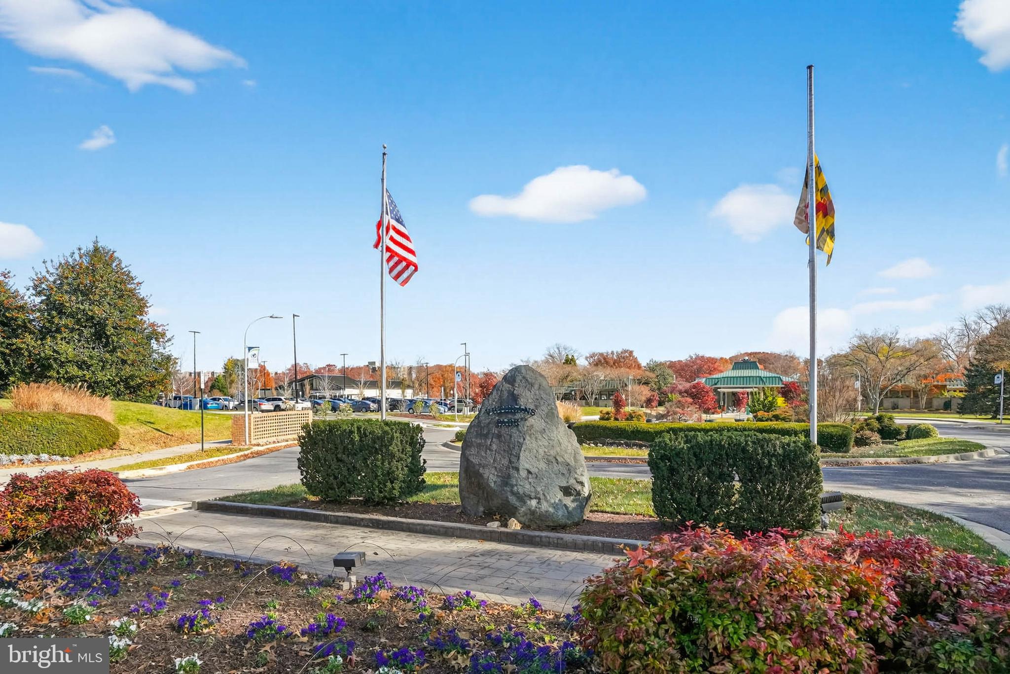 3416 Island Creek Court, Unit 127C Silver Spring, MD 20906 - Photo 51 of 60 a house view with a garden space