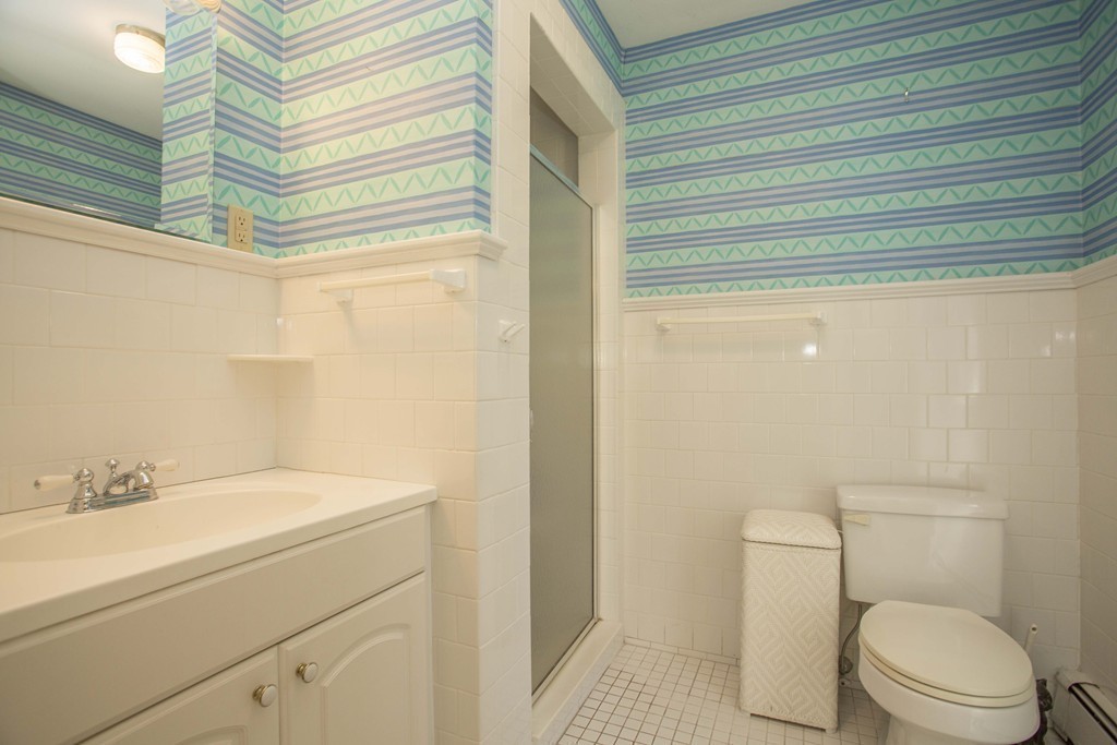 121 Farm Street Dover, MA 02030 - Photo 16 of 22