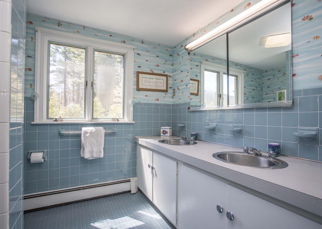 121 Farm Street Dover, MA 02030 - Photo 19 of 22