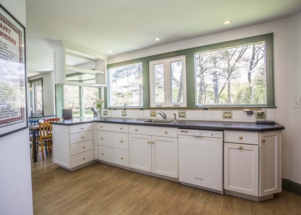 121 Farm Street Dover, MA 02030 - Photo 2 of 22