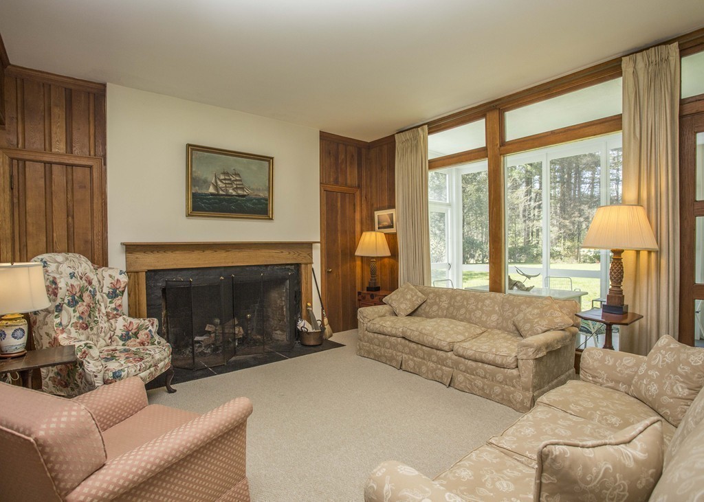 121 Farm Street Dover, MA 02030 - Photo 9 of 22