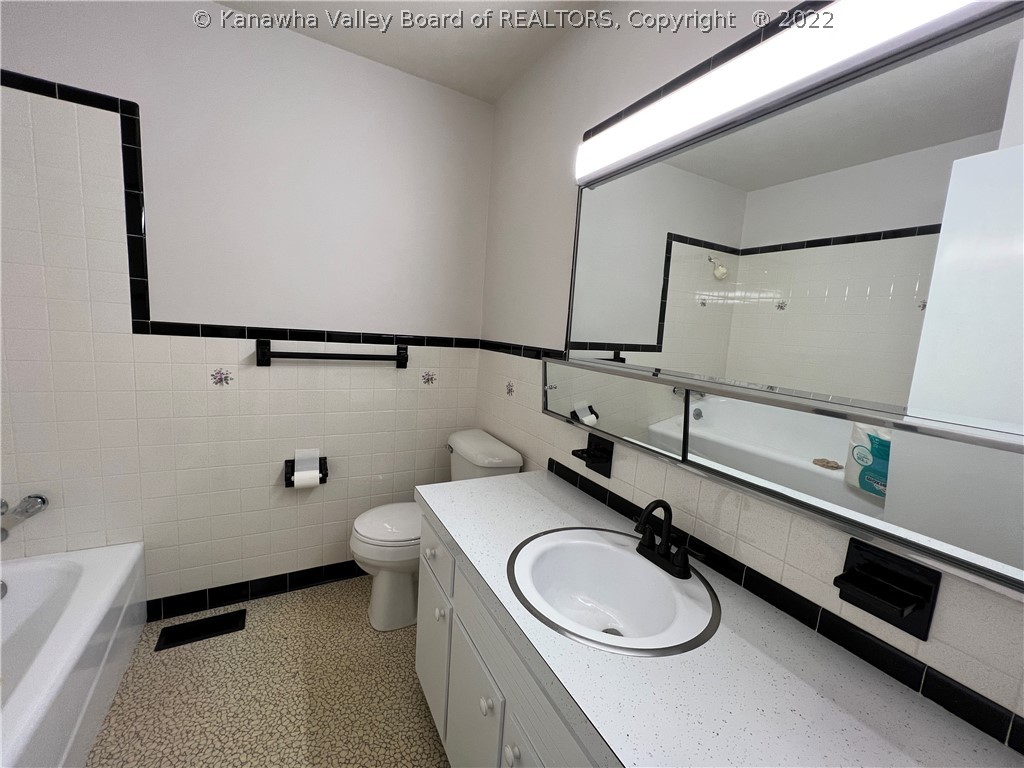 769 Ripley Road Point Pleasant, WV 25550 - Photo 10 of 21 full bathroom