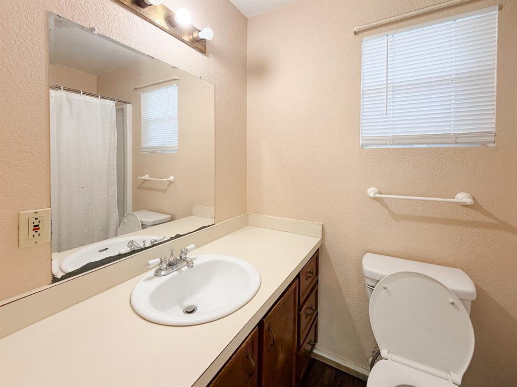 1705 North Robinson Street Cleburne, TX 76031 - Photo 13 of 16