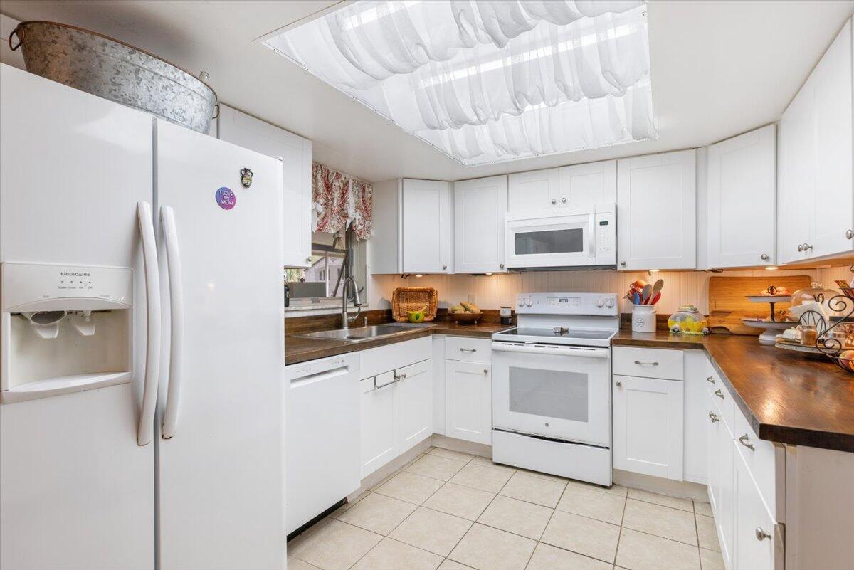 7202 Donlon Road Fort Pierce, FL 34951 - Photo 9 of 33 21-0B2A2079