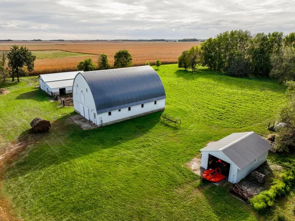 $435,000 | 8020 80th Street Northwest, Milan, MN 56262