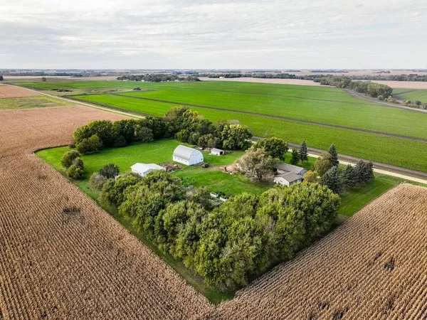 $435,000 | 8020 80th Street Northwest, Milan, MN 56262