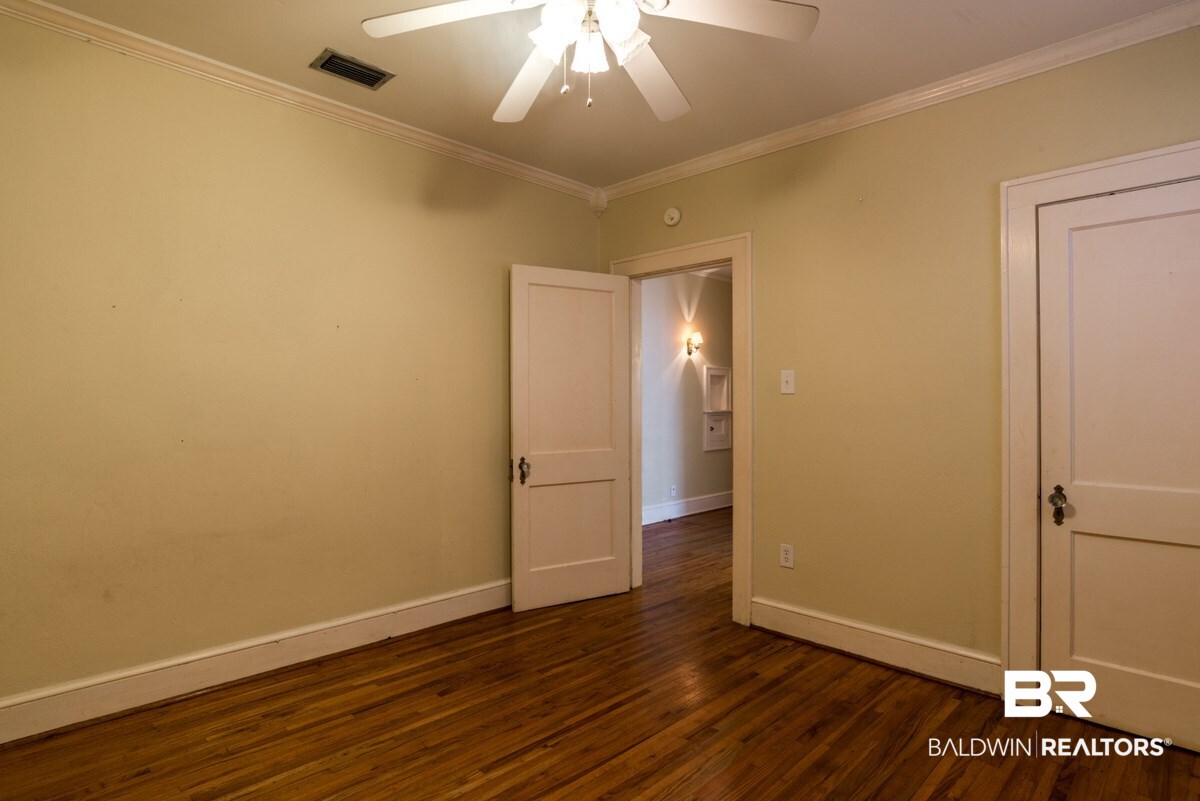 1908 Old Government Street Mobile, AL 36606 - Photo 16 of 32 Additional Bedroom 1