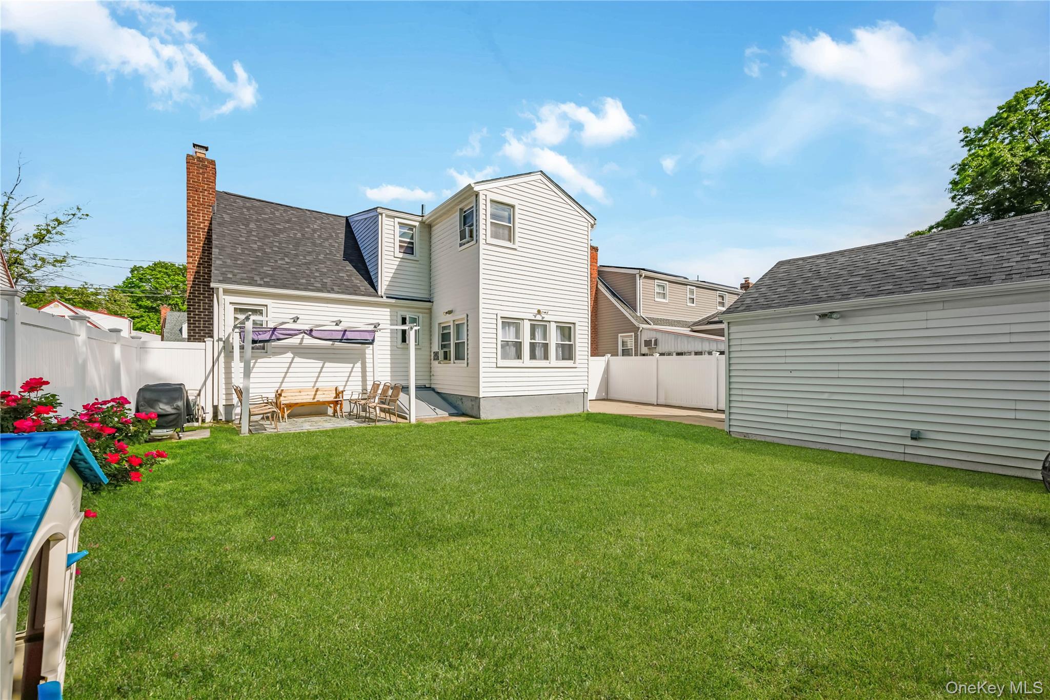 81 Todd Road Valley Stream, NY 11580 - Photo 18 of 19