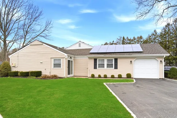 $405,000 | 47 Forge Lane, Coram, NY 11784