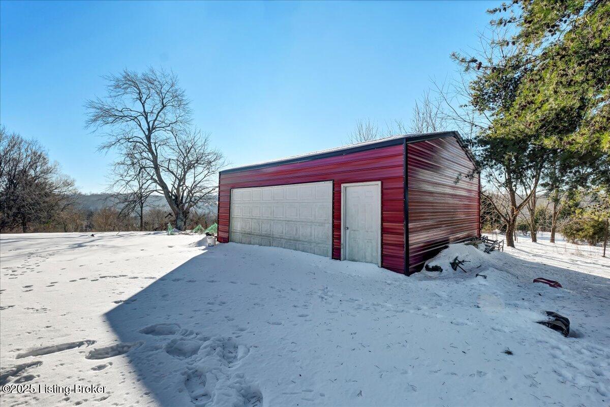8267 Sulphur Road Sulphur, KY 40070 - Photo 36 of 40 21x25 Garage (Less than 5yrs old)
